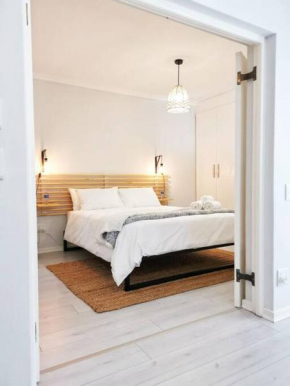 Seaside Respite Main road apartment